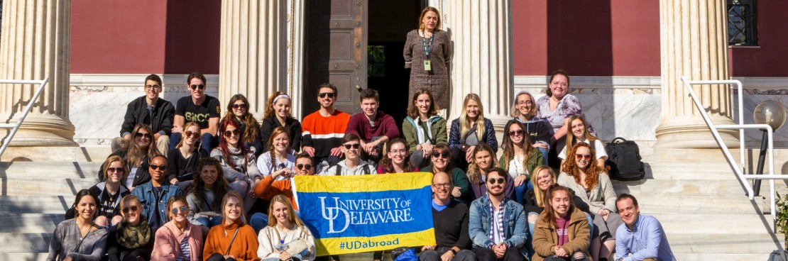 Delaware University students visit the Gennadius Library