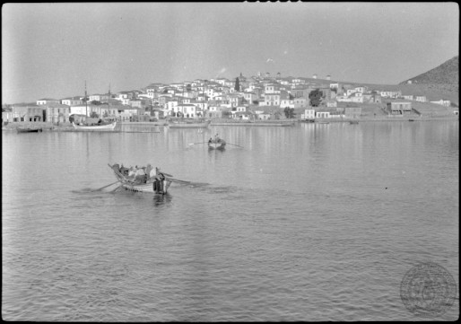 LIFO magazine features photo of Spetses from the ASCSA Archives